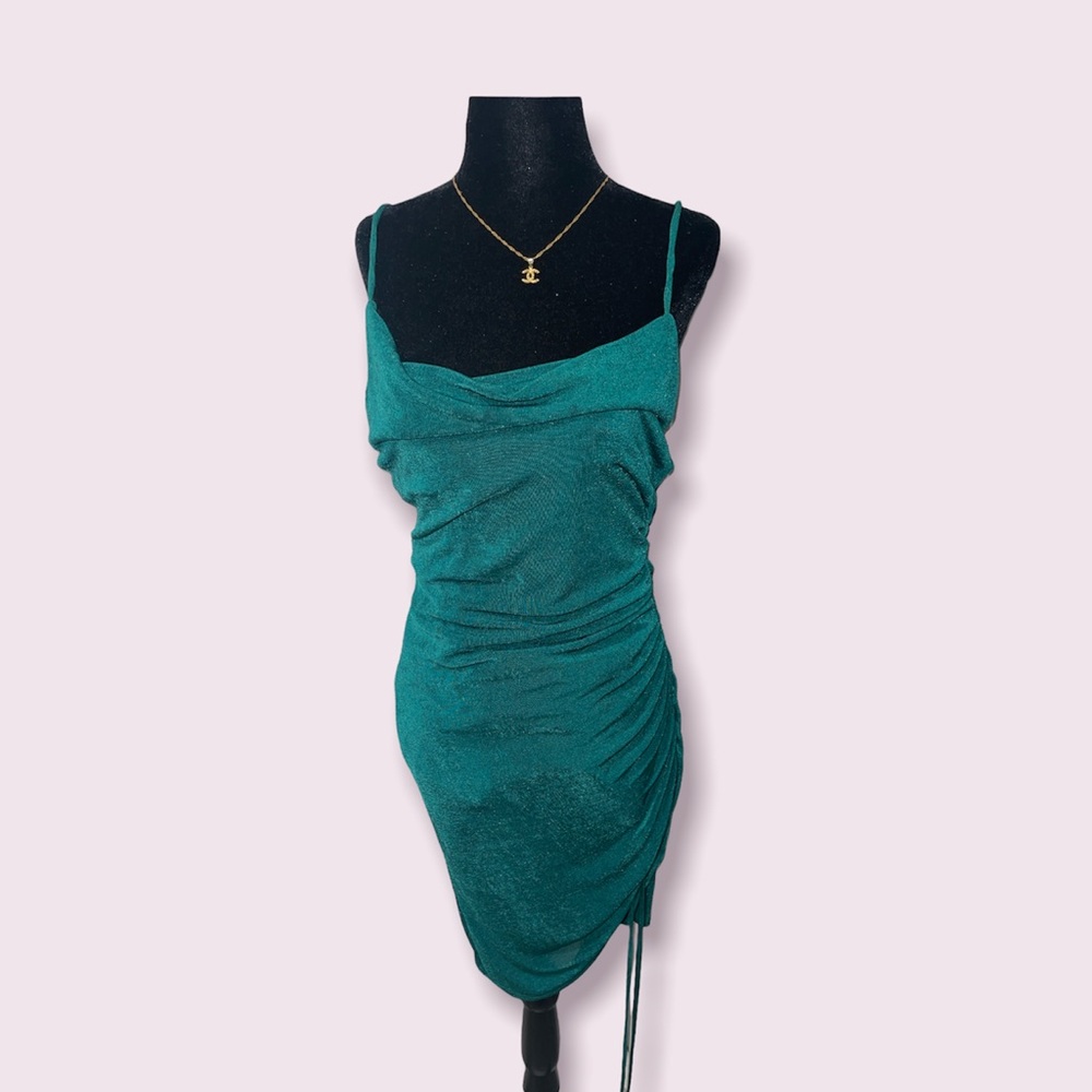 emerald green bodycon dress